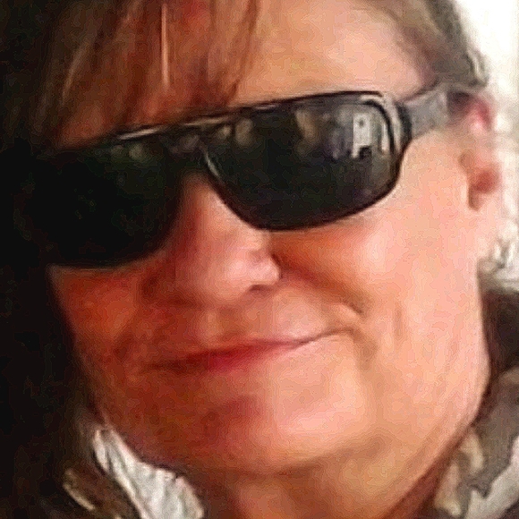 Meet your Posher, Paula @grannyb326 - Picture 10 of 11